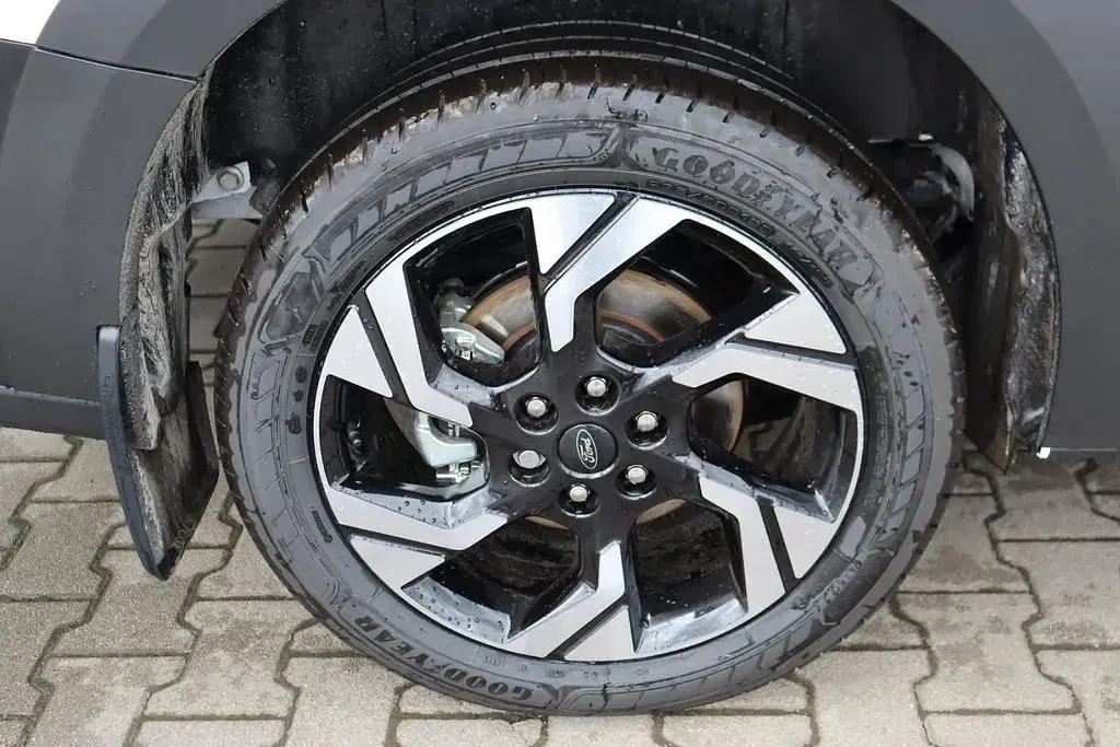 Ny Ford Tourneo Active 170 HK (125 kW) 2026 Hvid MPV