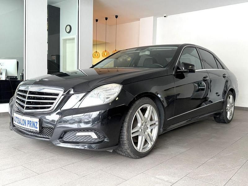 Gebraucht Mercedes E250 204 PS (150 kW) 2009 Obsidianschwarz Limousine