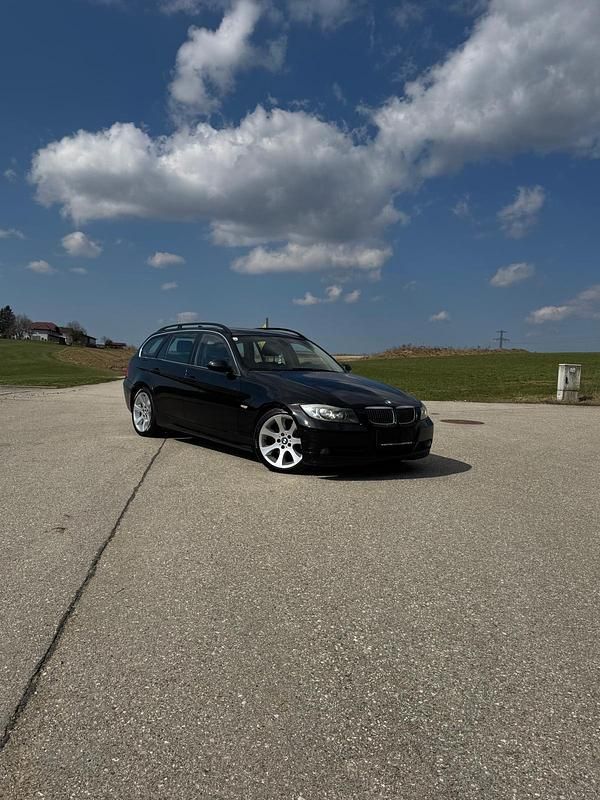 Gebraucht BMW 325 197 PS (144 kW) 2007 Schwarz Kombi