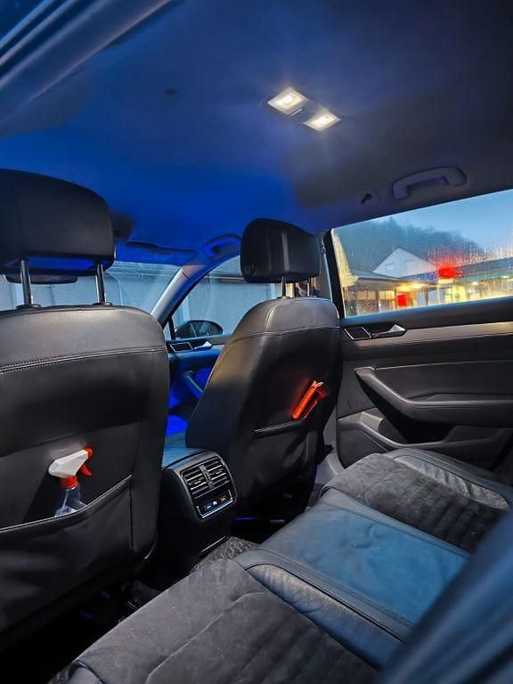 Gebraucht VW Passat Highline 190 PS (139 kW) 2015 Blau Kombi