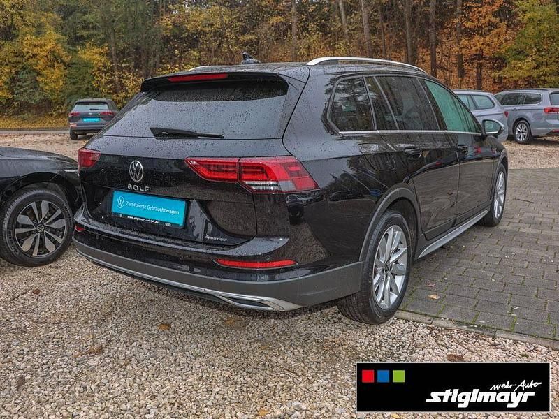 Gebraucht VW Golf Alltrack 200 PS (147 kW) 2023 Deep black perleffekt Kombi