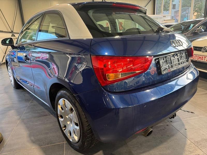 Gebraucht Audi A1 Ambition 86 PS (63 kW) 2011 Blau Kleinwagen