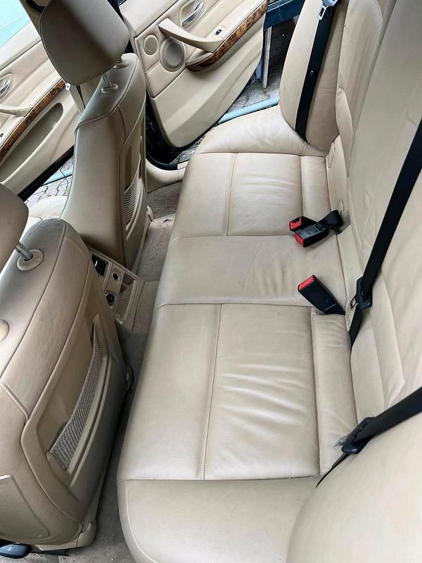 Gebraucht BMW 330 Sport Line 231 PS (169 kW) 2007 Schwarz Kombi