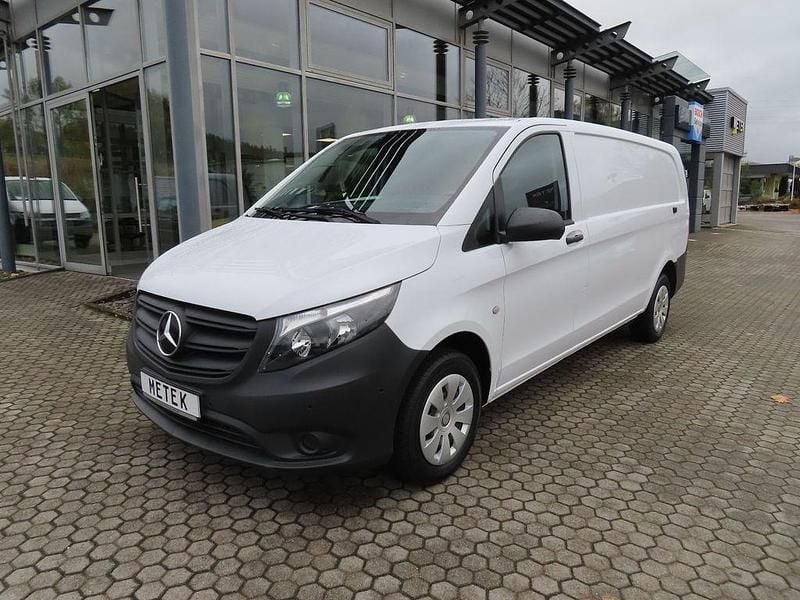 Gebraucht Mercedes Vito 163 PS (119 kW) 2023 Weiß Van