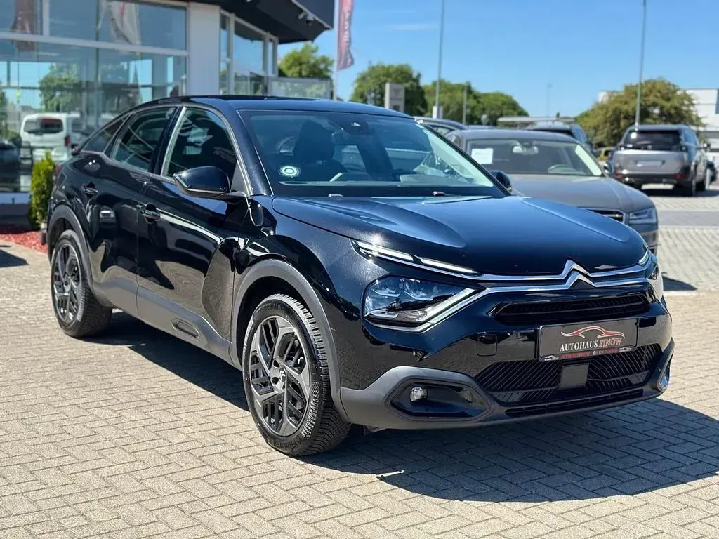 Käytetty Citroën C4 PureTech 131 HP (96 kW) 2023 Musta Katumaasturi