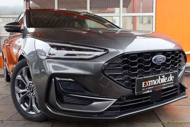 Gebraucht Ford Focus ST-Line X 155 PS (114 kW) 2024 Grau Kombi