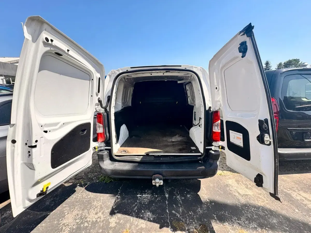 Gebraucht Peugeot Partner 75 PS (55 kW) 2019 Weiß Van / Kleinbus