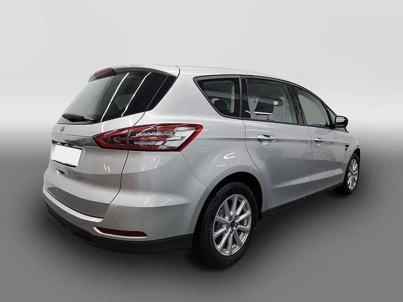 Gebraucht Ford S-MAX Business Edition 150 PS (110 kW) 2022 Silber Van / Kleinbus