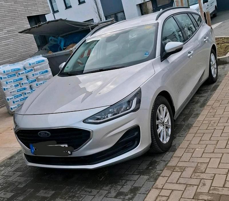 Second-hand Ford Focus 120 CP (88 kW) 2022 Argintiu Break