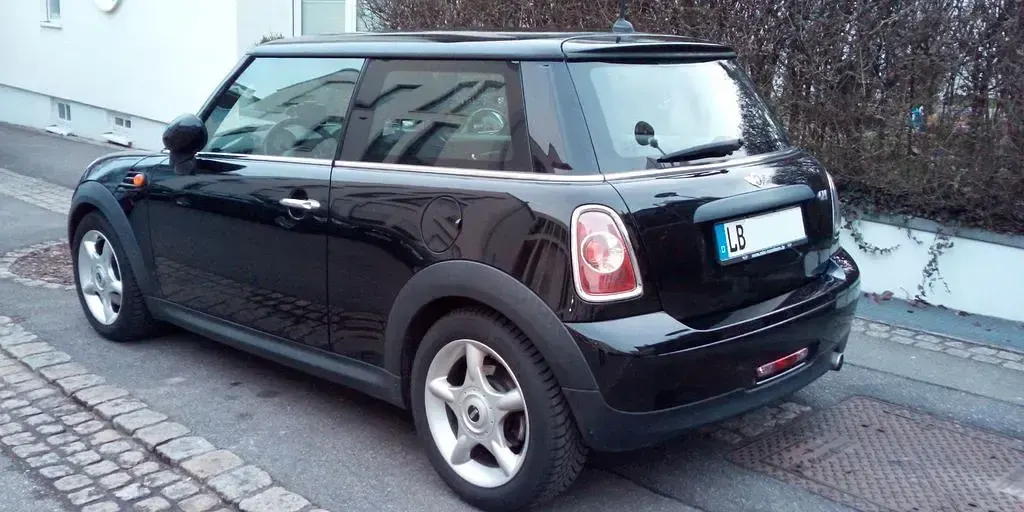 Usata Mini ONE 98 CV (72 kW) 2012 Nero Utilitaria