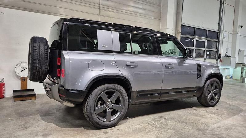 Gebraucht Land Rover Defender SE Dynamic 200 PS (147 kW) 2023 Grau SUV