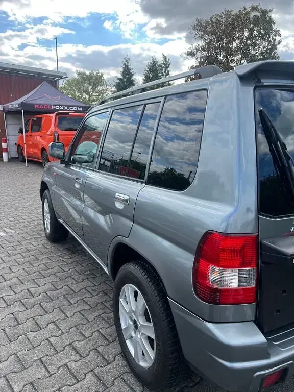 Gebraucht Mitsubishi Pajero Intense 129 PS (94 kW) 2005 Grau SUV