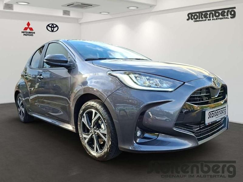 Neu Toyota Yaris Hybrid 116 PS (85 kW) 2025 Grey metallic Kleinwagen