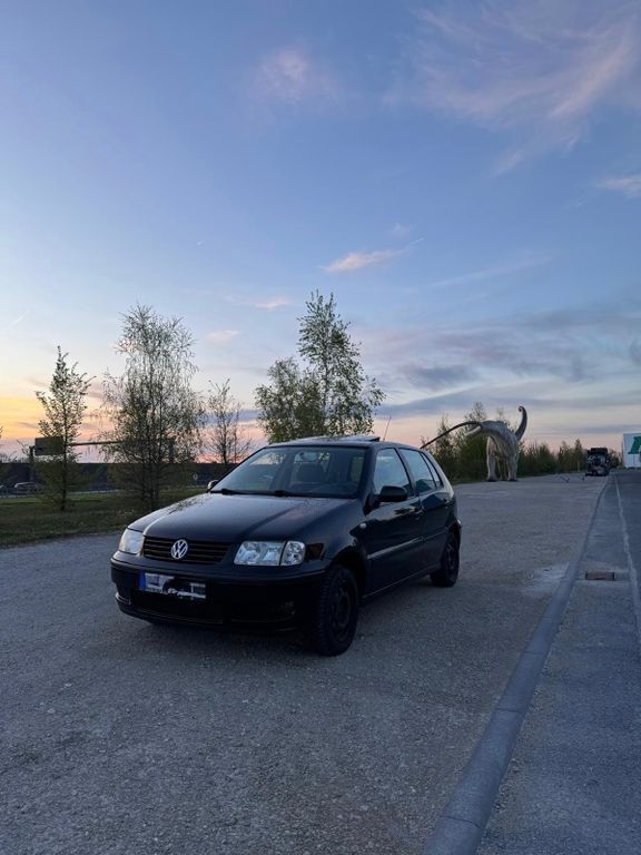 Gebraucht 2001 VW Polo Limousine | 999 € (Guter Preis) - Bild 1/4