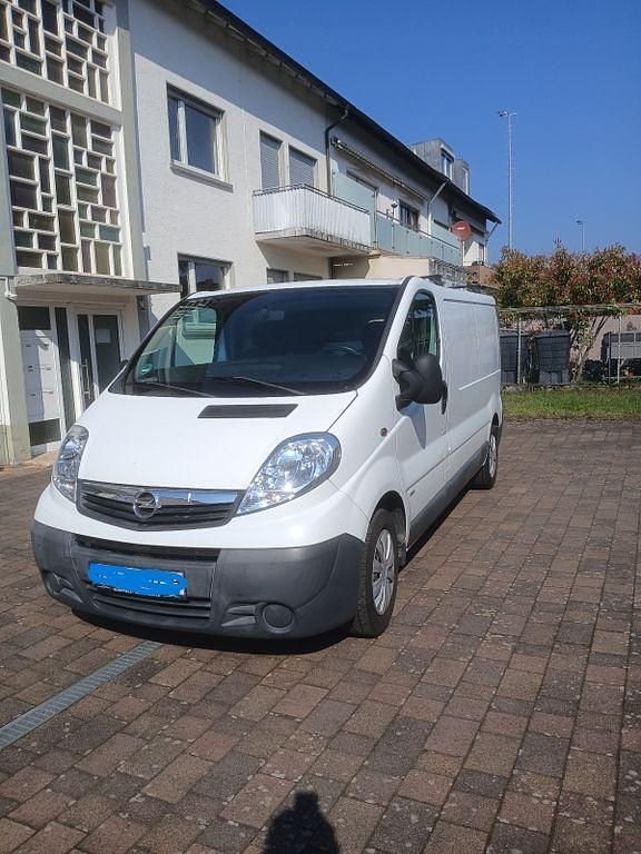Gebraucht Opel Vivaro 114 PS (83 kW) 2008 Weiß Van / Kleinbus