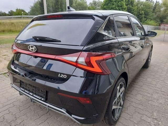 Neu Hyundai i20 Prime 101 PS (74 kW) 2025 Schwarz Limousine