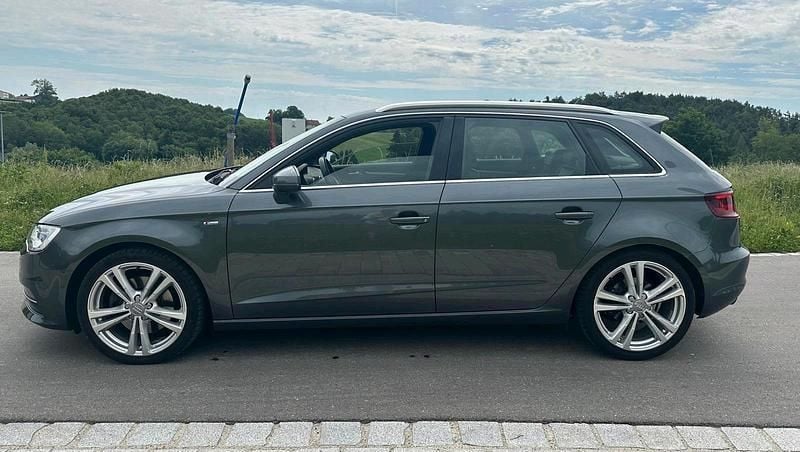 Gebraucht Audi A3 S-Line 180 PS (132 kW) 2015 Grau Limousine