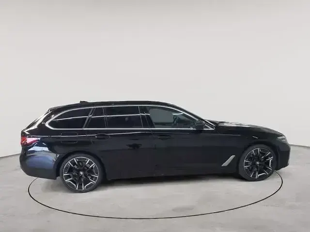 Gebraucht BMW 530 Luxury Line 245 PS (180 kW) 2022 Schwarz uni Kombi