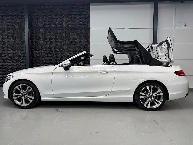 Gebraucht Mercedes C180 AMG line 156 PS (114 kW) 2017 Weiß Cabrio