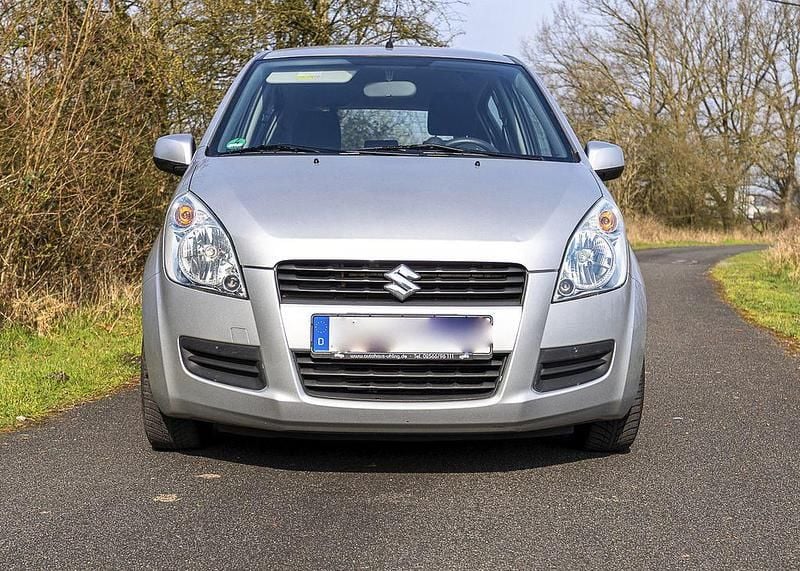 Gebraucht Suzuki Splash 86 PS (63 kW) 2009 Silber Kleinwagen