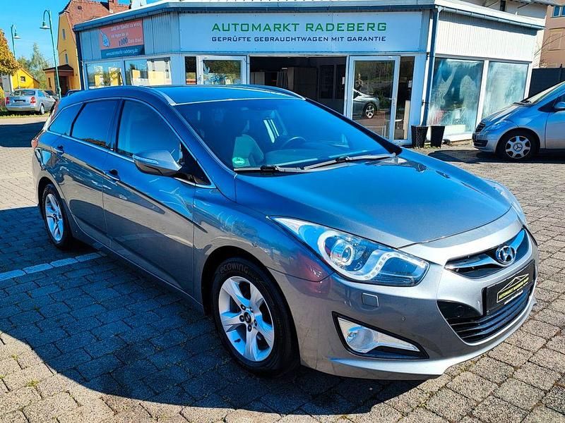 Gebraucht Hyundai i40 136 PS (100 kW) 2013 Silber Kombi