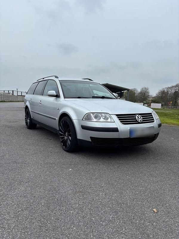 Gebraucht VW Passat 101 PS (74 kW) 2001 Silber Kombi