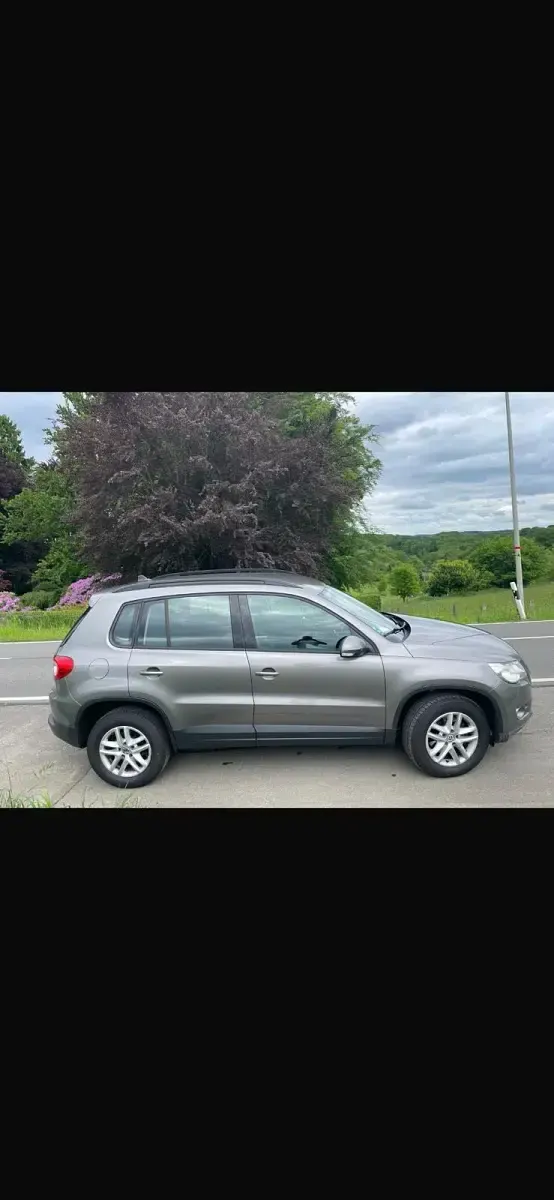 Gebraucht VW Tiguan 140 PS (102 kW) 2009 Grau SUV