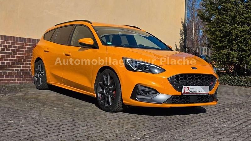 Gebraucht Ford Focus ST 280 PS (205 kW) 2021 Tropical orange perleffekt Kombi