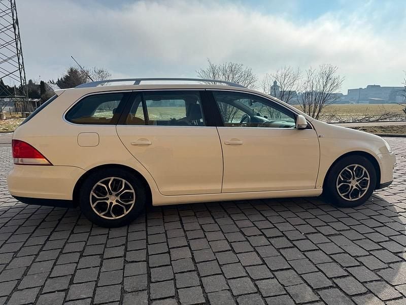 Gebraucht VW Golf V 2008 Weiß Kombi
