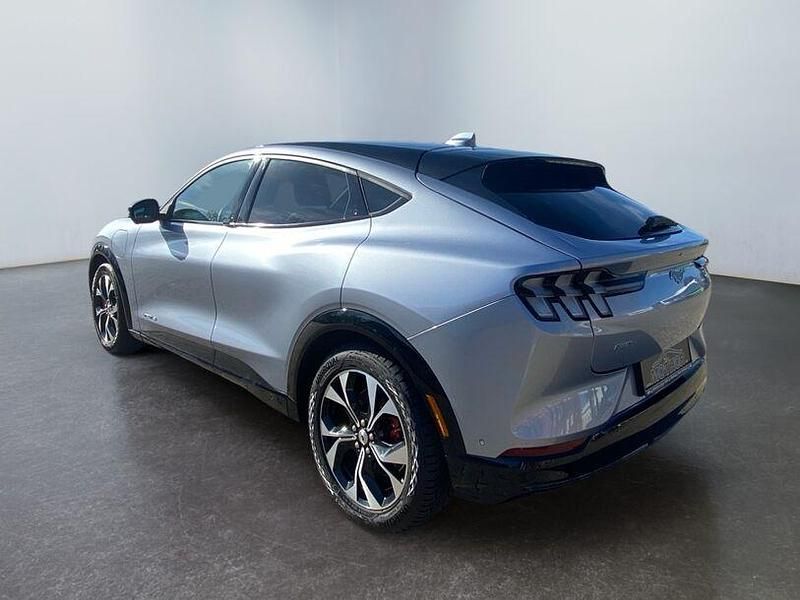 Gebraucht Ford Mustang Mach-E Standard Range 197 kW (269 PS) 2023 Iced blue silver SUV