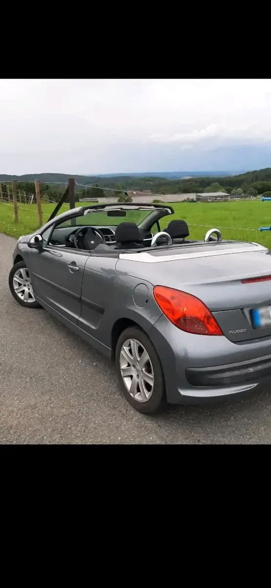 Gebraucht Peugeot 207 CC Sport 120 PS (88 kW) 2007 Grau Cabrio