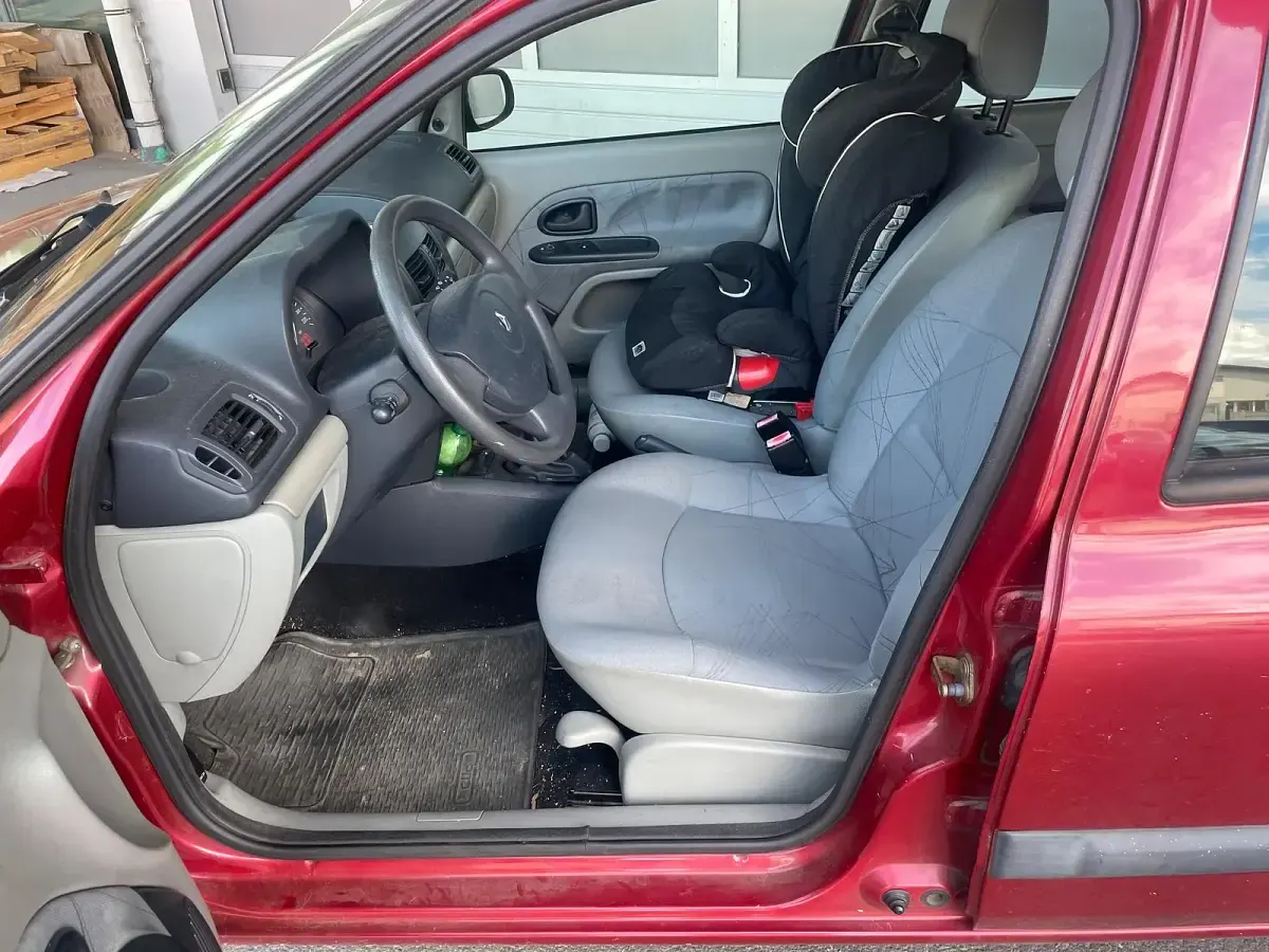 Occasion Renault Clio II 75 ch (55 kW) 2003 Citadine