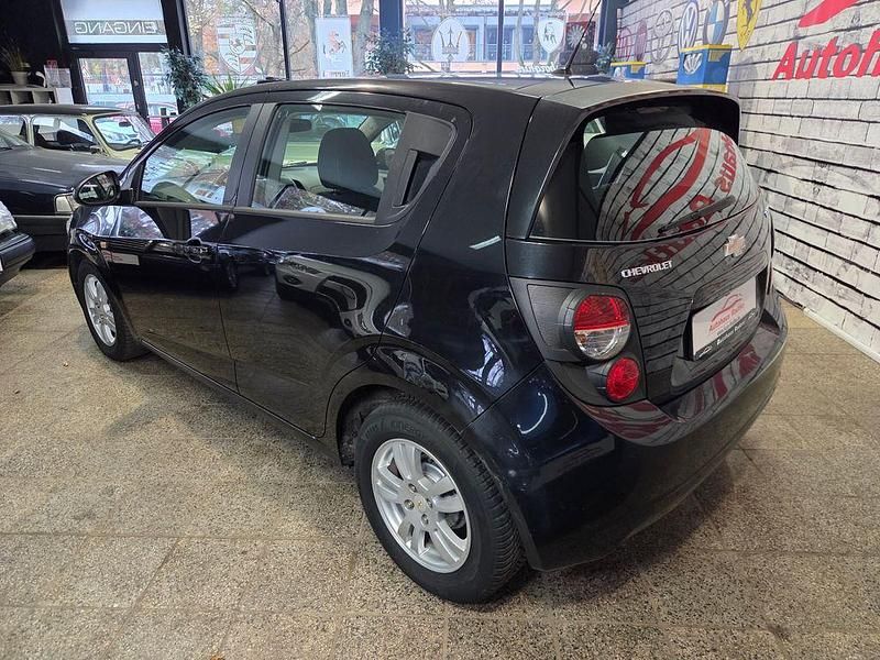 Gebraucht Chevrolet Aveo LT 101 PS (74 kW) 2012 Schwarz Limousine