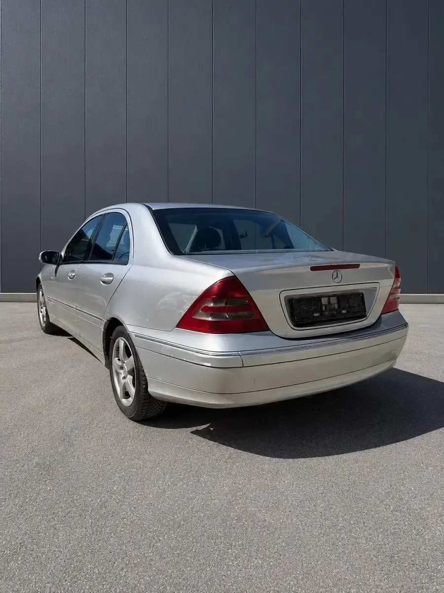 Occasion Mercedes C180 143 ch (105 kW) 2003 Argent Berline