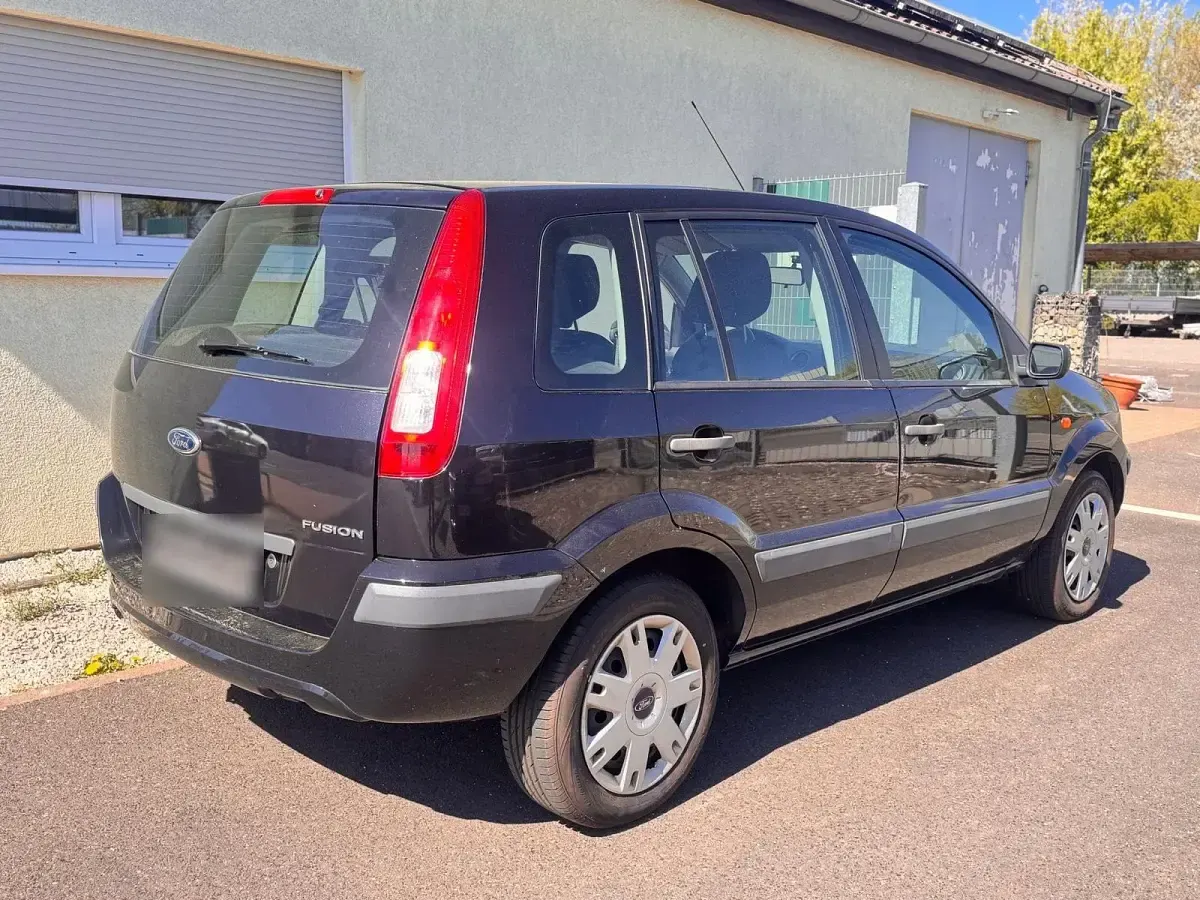 Gebraucht Ford Fusion 80 PS (58 kW) 2007 Schwarz Kleinwagen