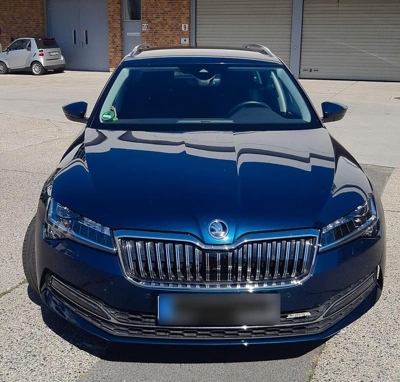 Gebraucht Skoda Superb Style 150 PS (110 kW) 2019 Blau Kombi