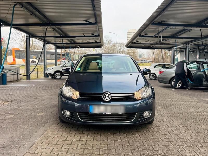 Gebraucht VW Golf VI 140 PS (102 kW) 2010 Beige Kleinwagen