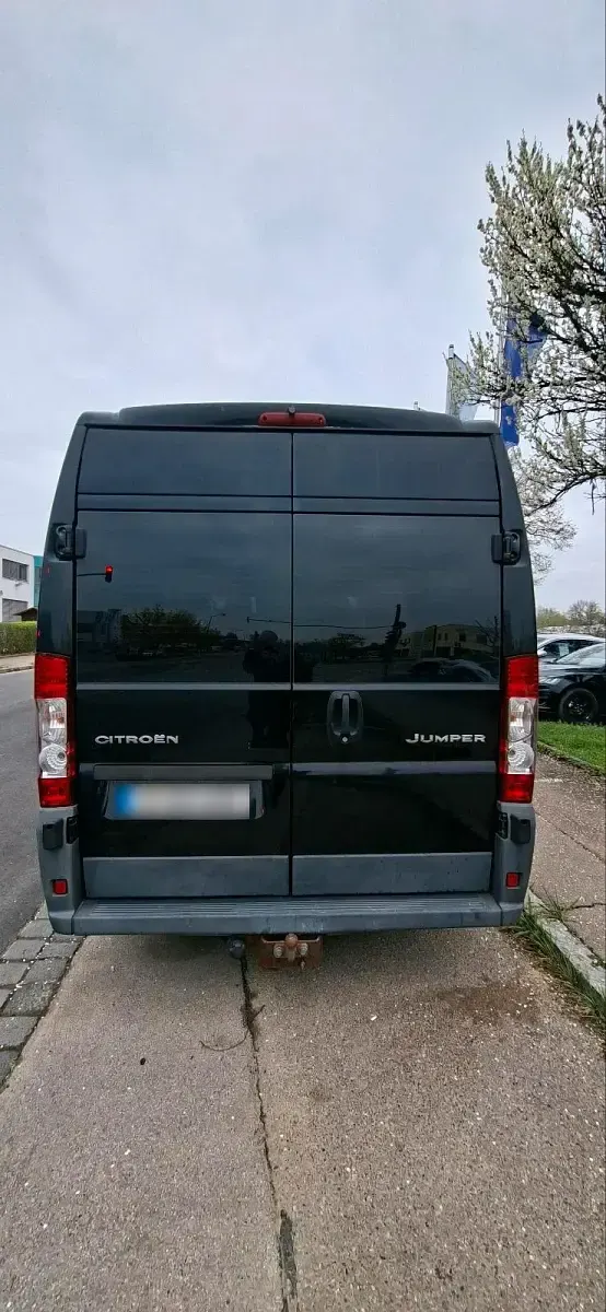 Używany Citroën Jumper 180 KM (132 kW) 2011 Czarny Minivan