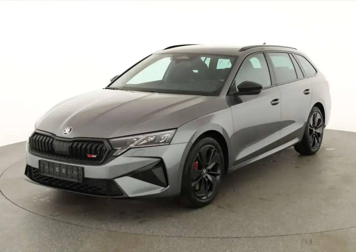 Neu Skoda Octavia RS 265 PS (194 kW) 2026 Grau Kombi