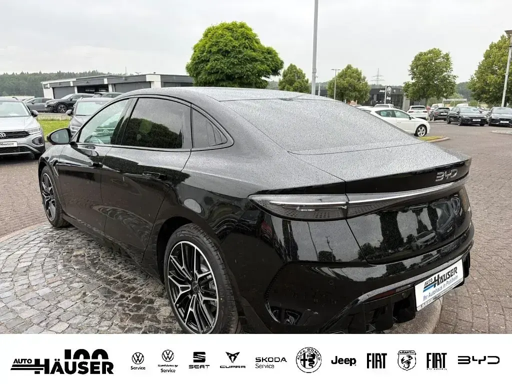 Neu BYD Seal Design 230 kW (313 PS) 2026 Schwarz Limousine