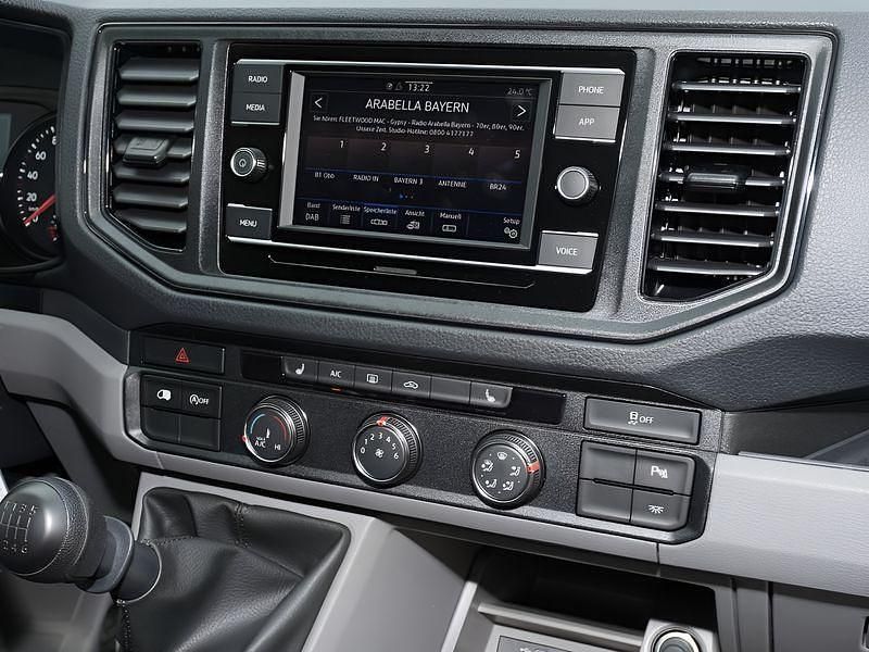 Gebraucht VW Crafter 140 PS (102 kW) 2024 Weiß Van