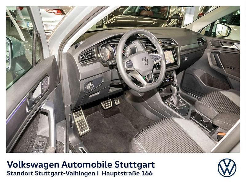 Gebraucht VW Tiguan Active 150 PS (110 kW) 2022 Reflexsilber metallic SUV