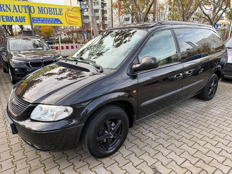 Schwarz Gebraucht 2003 Chrysler Voyager Van / Kleinbus | 3.850 € (Etwas zu teuer) - Bild 1/4