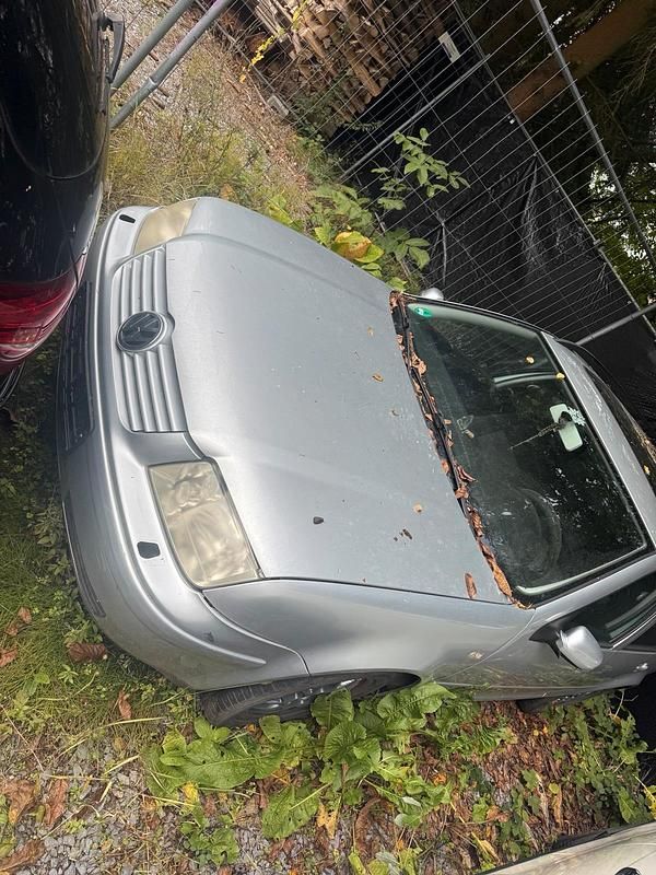 Silber Gebraucht 2001 VW Bora Sport Limousine | 666 € (Superpreis) - Bild 1/4