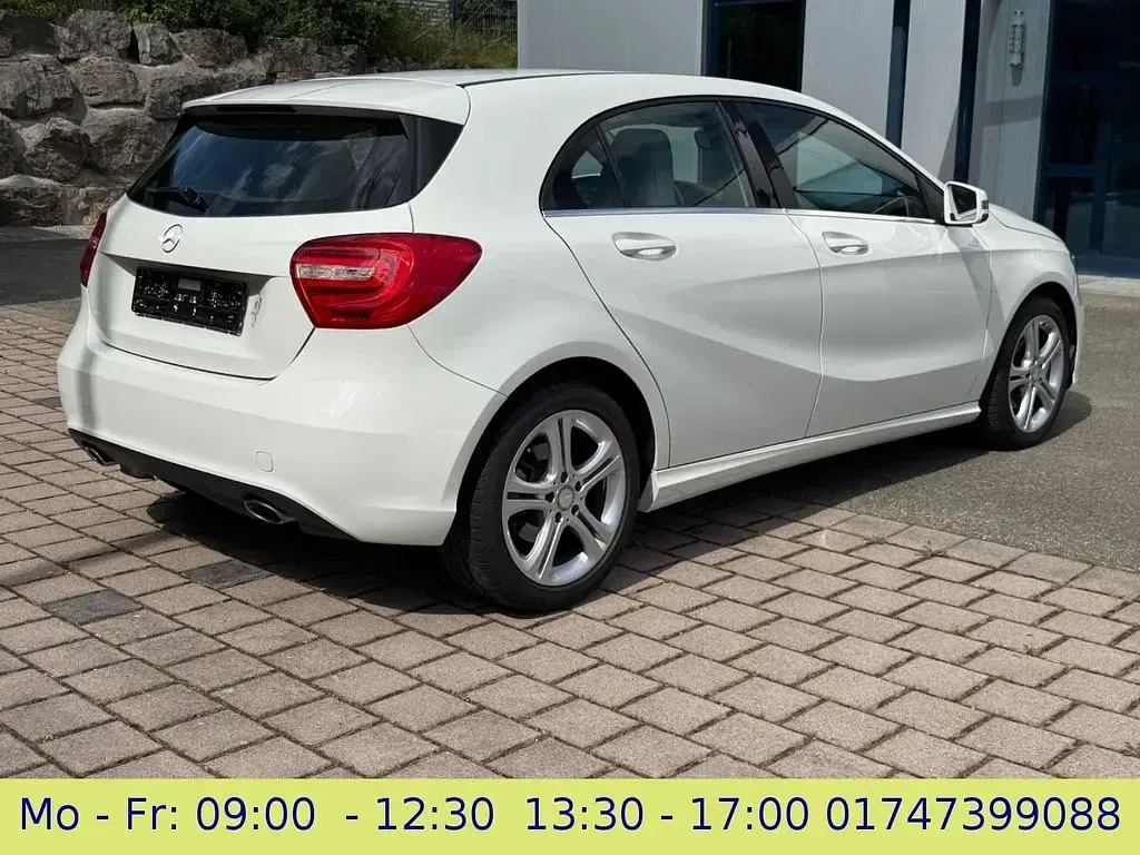Gebraucht Mercedes A180 122 PS (89 kW) 2014 Weiß Kleinwagen