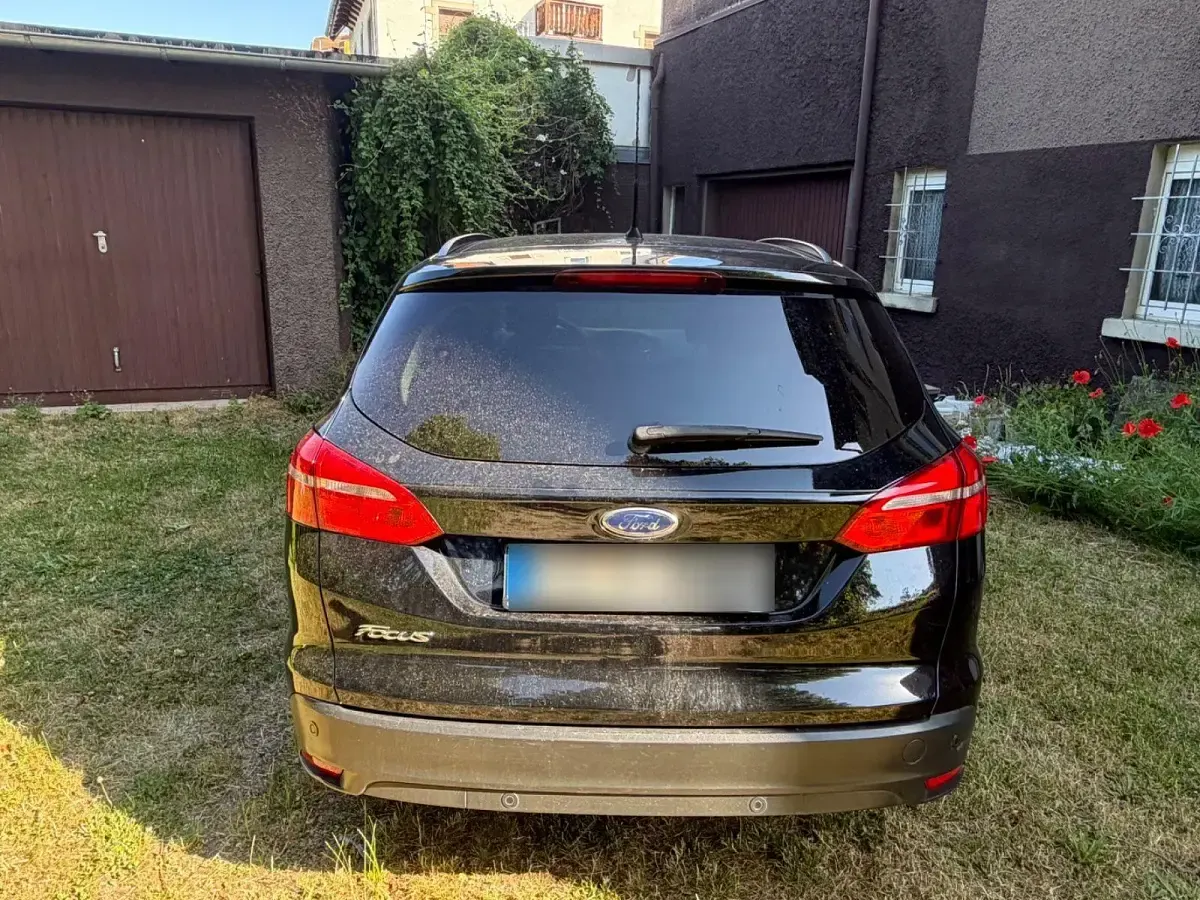 Gebraucht Ford Focus 120 PS (88 kW) 2017 Schwarz Limousine