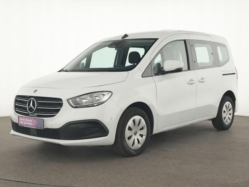 Arktikweiss Gebraucht 2023 Mercedes 180 Limousine | 22.977 € (Superpreis) - Bild 1/4
