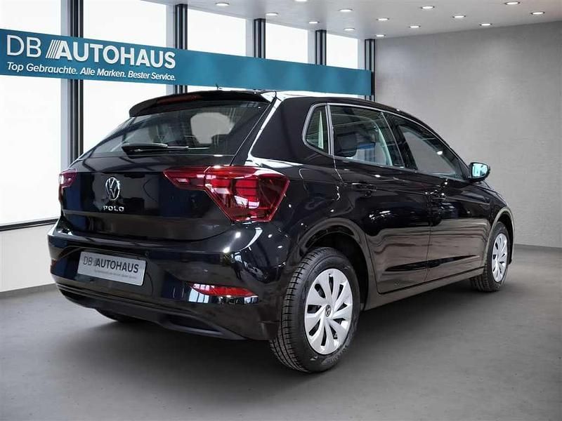 Gebraucht VW Polo Life 95 PS (69 kW) 2023 Schwarz Kleinwagen