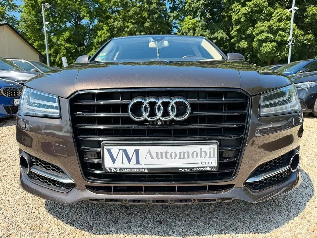 Gebraucht Audi S8 plus Ambiente 605 PS (444 kW) 2017 Braun Limousine