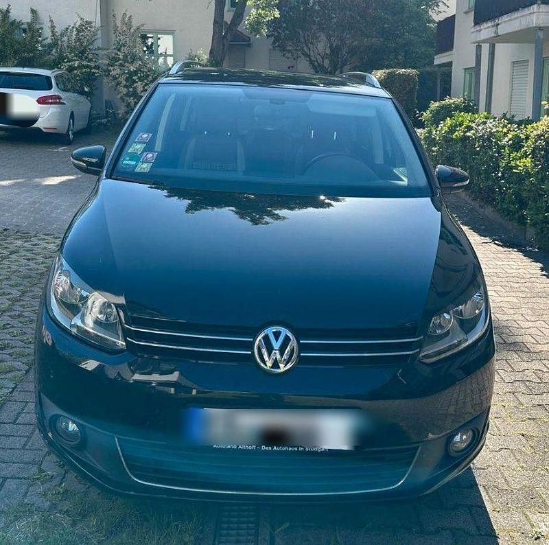 Schwarz Gebraucht 2013 VW Touran Life Van / Kleinbus | 10.500 € (Etwas zu teuer) - Bild 1/4